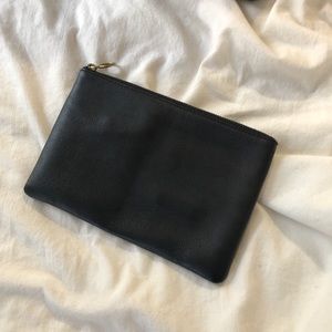 NWT Madewell The Leather Pouch Clutch True Black